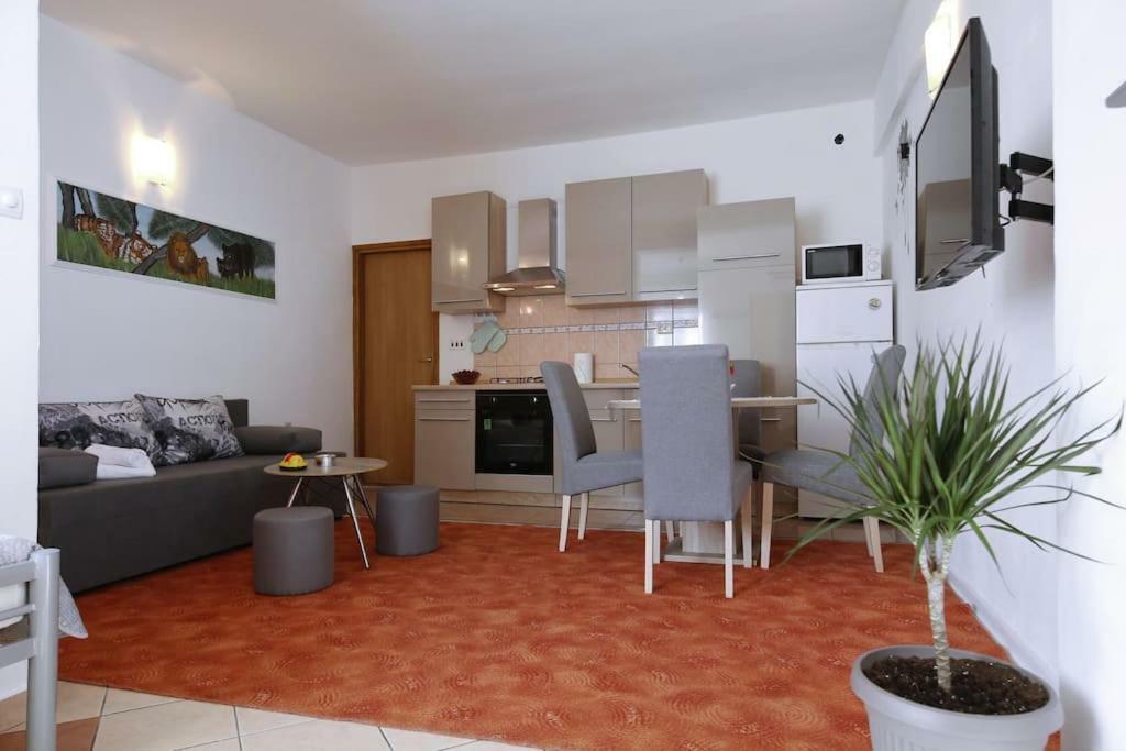 Visnjik Apartment Zadar